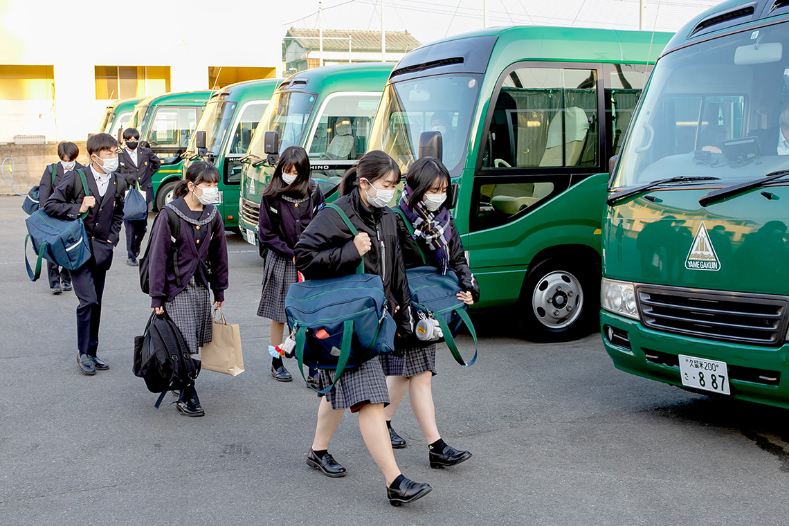 スクールバス｜八女学院中学・高等学校｜公式サイト